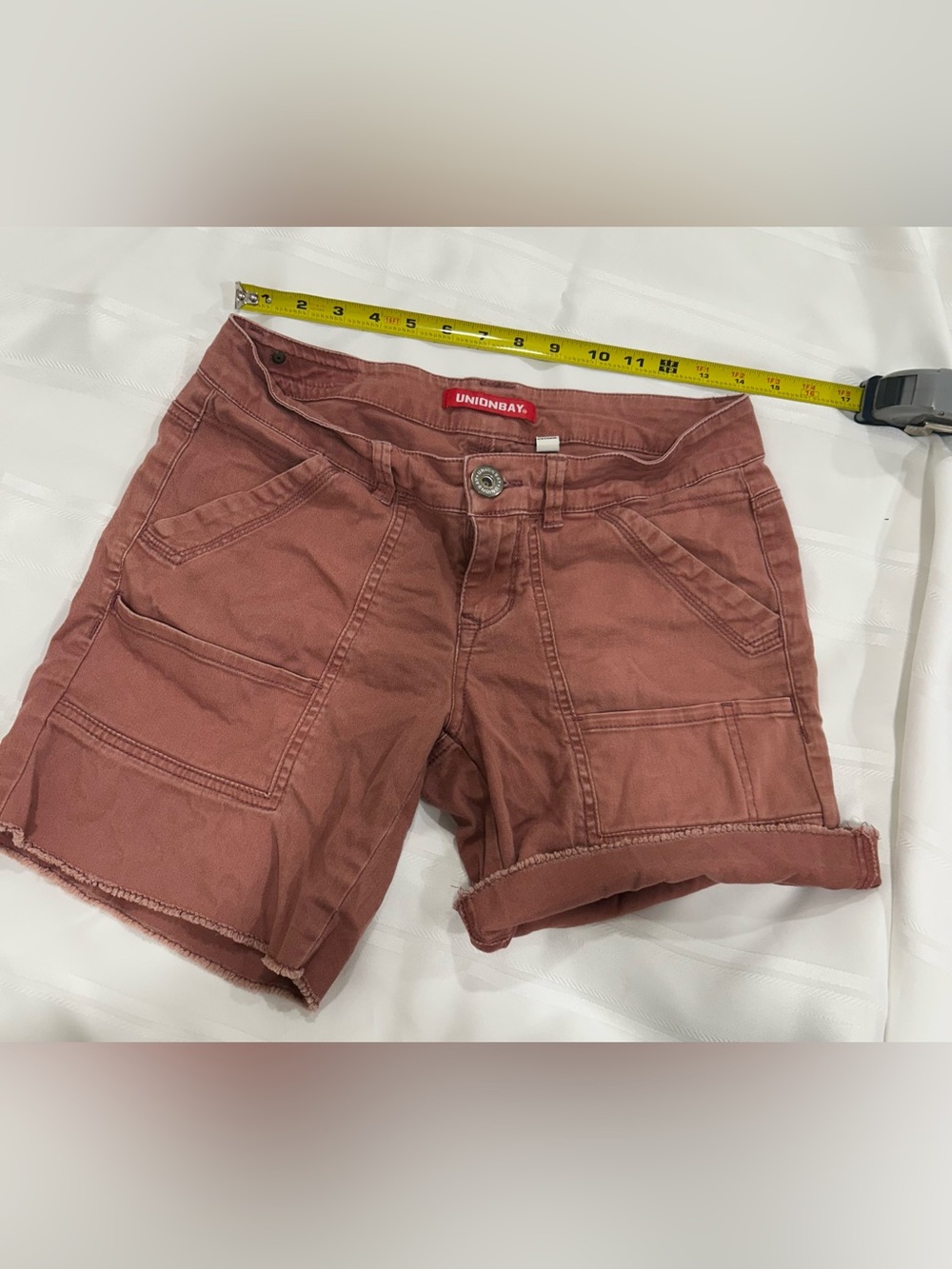 Unionbay Mauve Utility Cargo Shorts Women’s Size 7 Raw Hem Stretch Casual